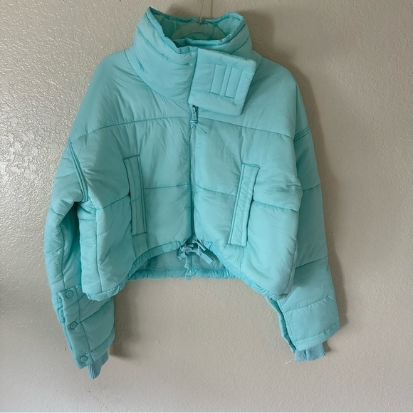 NEW FREE PEOPLE High Frequency Cropped Puffer jacket size M - Picture 14 of 16
